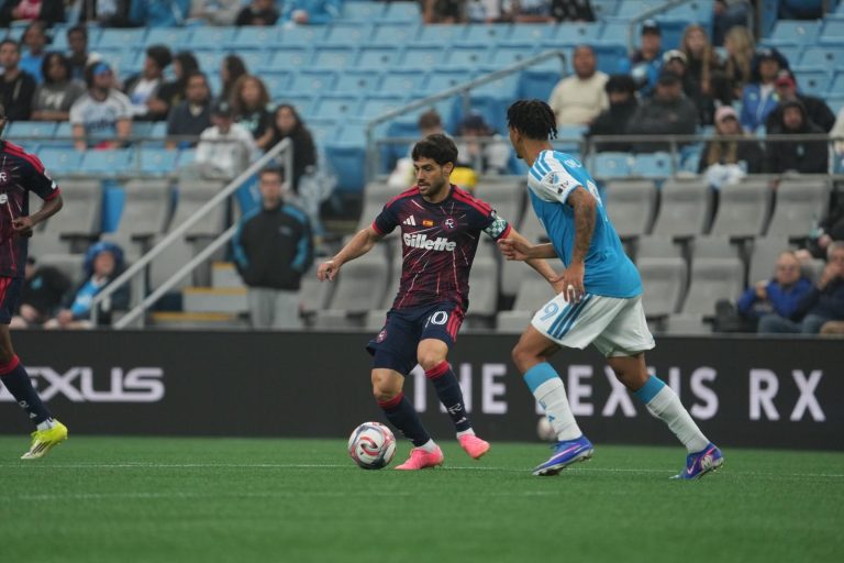 El Revolution cae 1-0 ante Charlotte y se va al parón mundialista con dudas fuera de casa