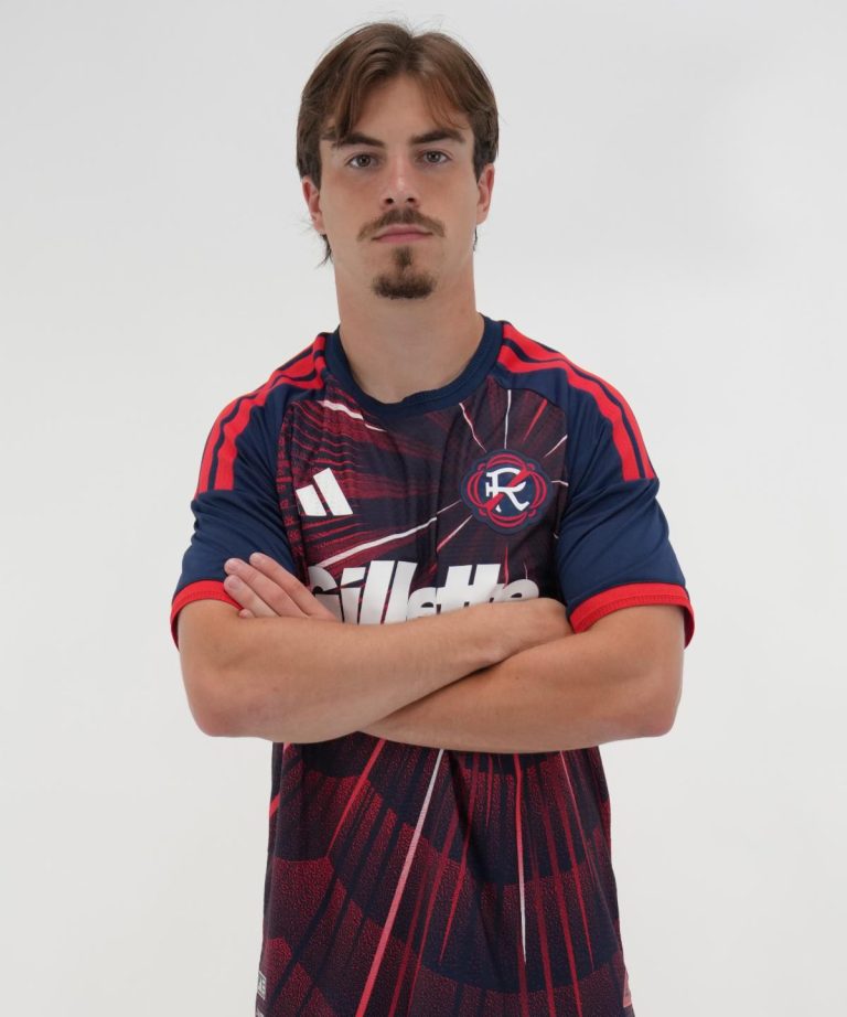 New England Revolution realiza movimientos y se prepara para volver a la competencia