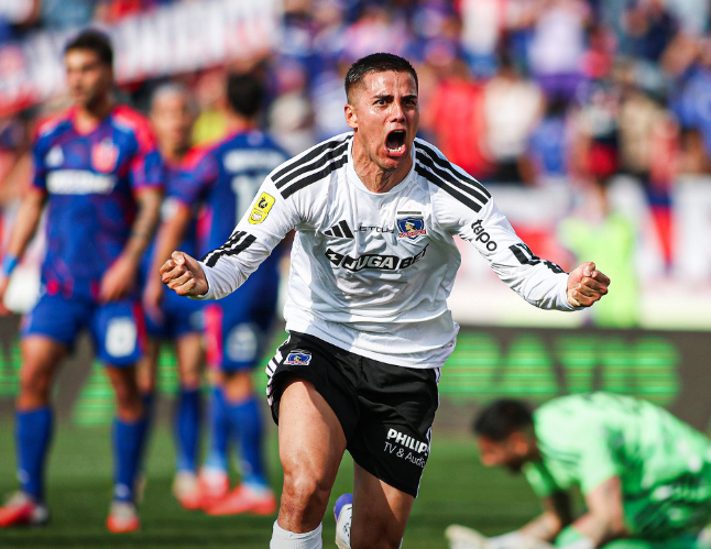 Colo-Colo golpea en el Superclásico 200 y deja la Liga de Primera al alcance de su mano