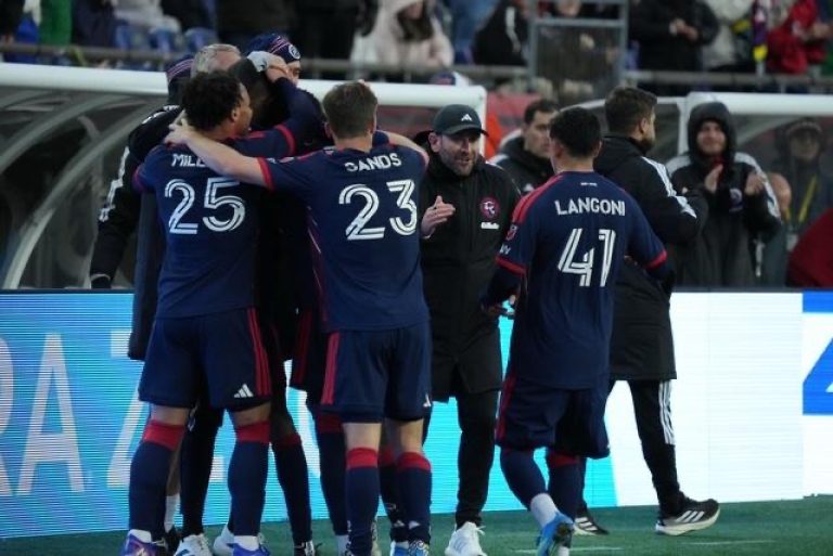 ¡UNA NOCHE DE MARVEL Y FÚTBOL EN FOXBOROUGH! LOS REVS RECIBEN A SEATTLE SOUNDERS&nbsp;